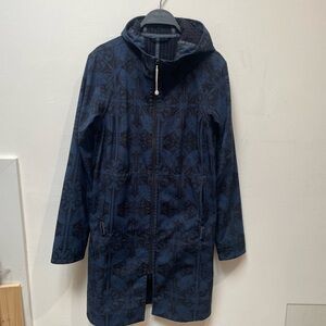 Lululemon Athletica Blue Patterned Hooded Jacket